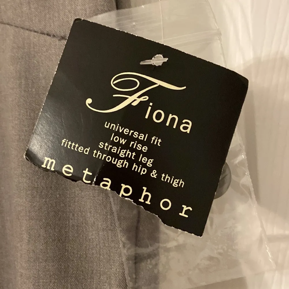 Fiona Universal Fit Low Rise Straight Leg Women Pants size 10 brand new - Image 2