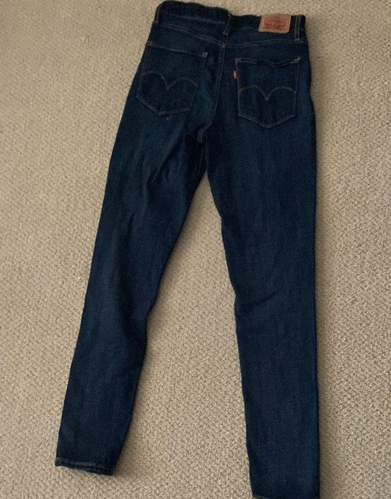 Levi’s High Rise Skinny Jeans 721 Size 28 Like New 28” Inseam Dark Wash VEUC - Image 8