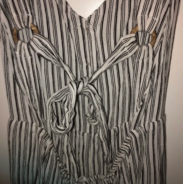 Open Tie Back Striped Romper - Image 5