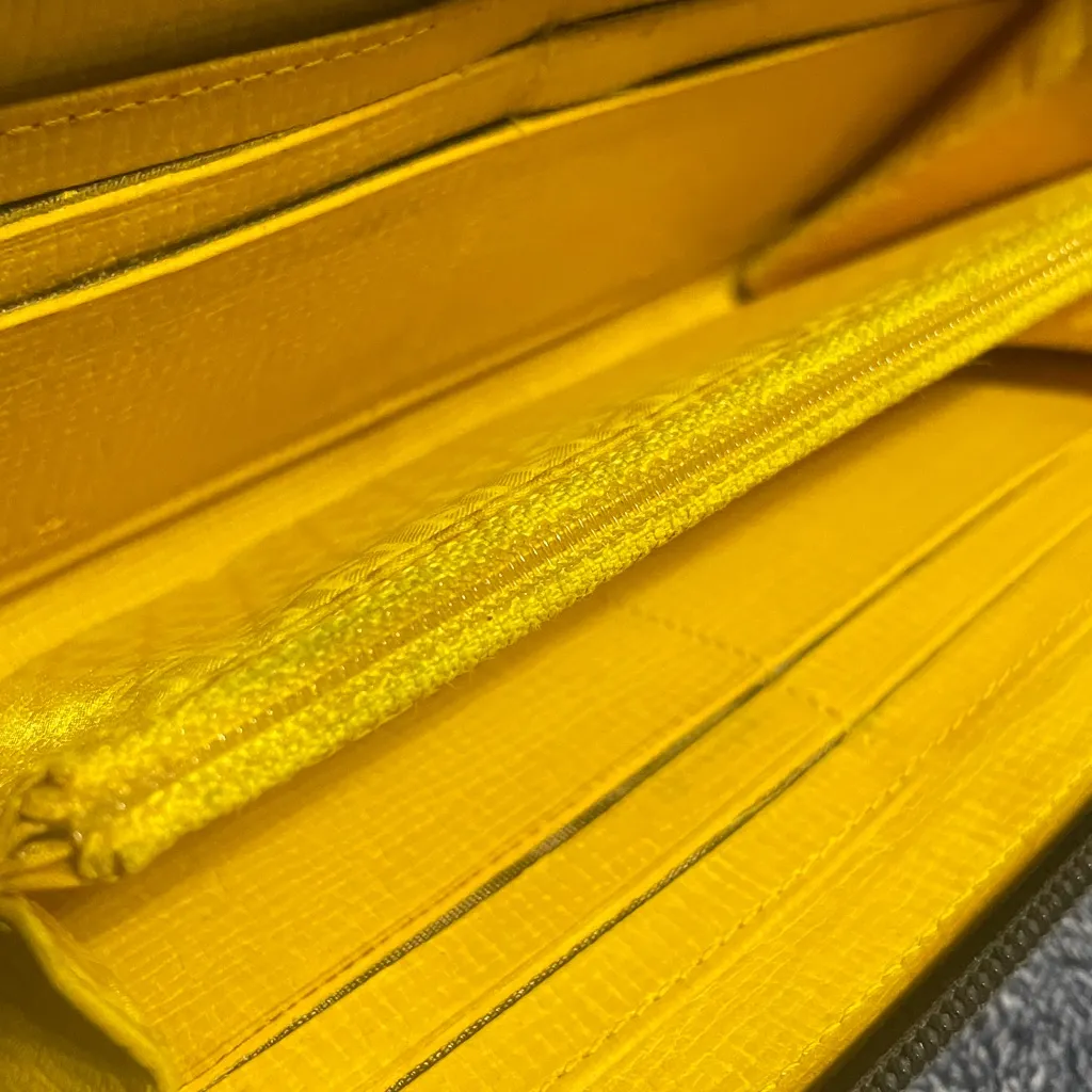 Fendi PVC Zippy Wallet - Image 8