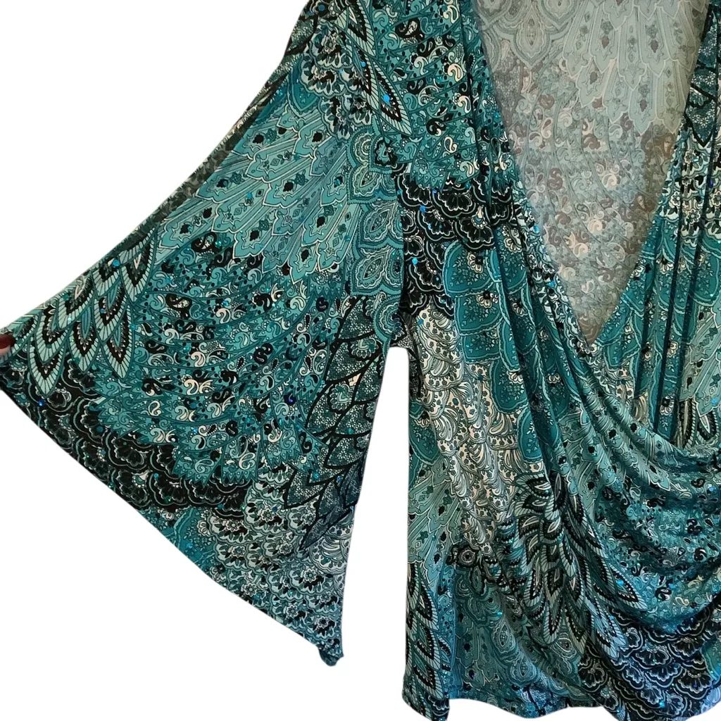 Elegant Women’s Peacock Type Teal & Black Flowey Top w/Tiny Sequins. Blue Size M - Image 7