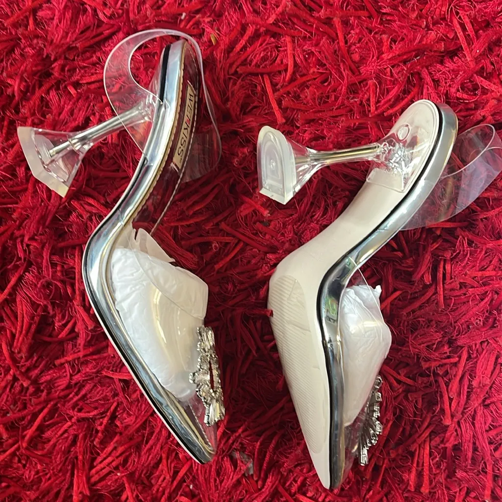 Wet Kiss Satin Pumps Black Size 5 - Image 5