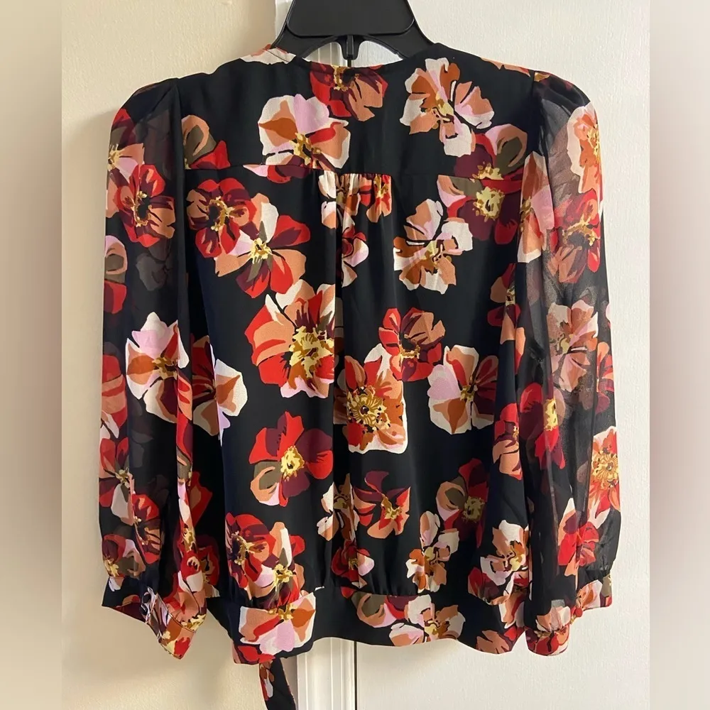 Madewell black floral crossover tie front blouse. Medium - Image 5