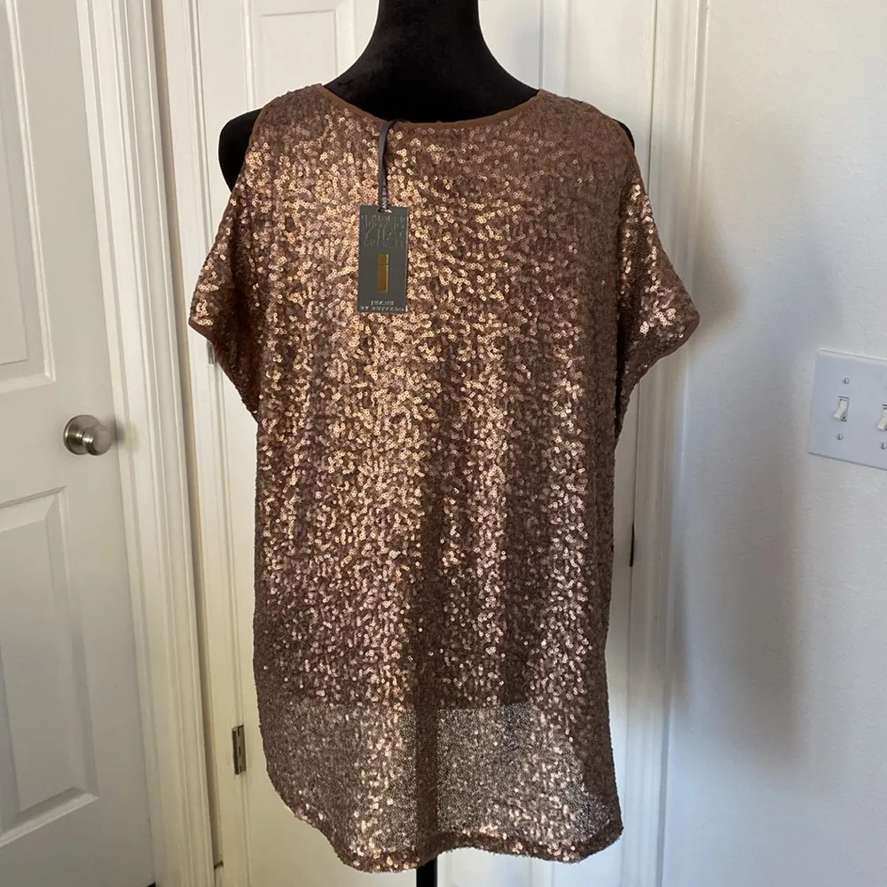 Jeans by Buffalo NWT cold shoulder sequined blouse. - Image 4