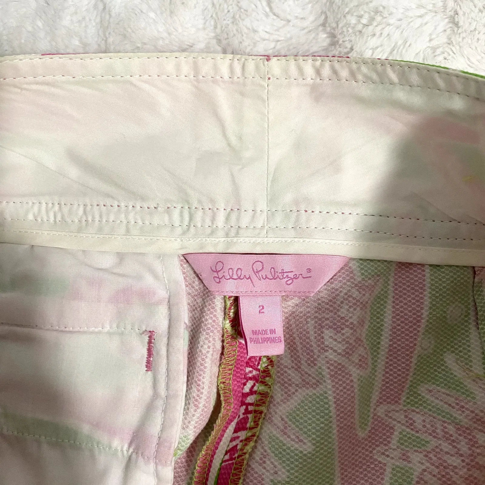 Lilly Pulitzer Seagrass Green Easy Tiger Lion Fish Print Bailey Capri Pants 2 - Image 3