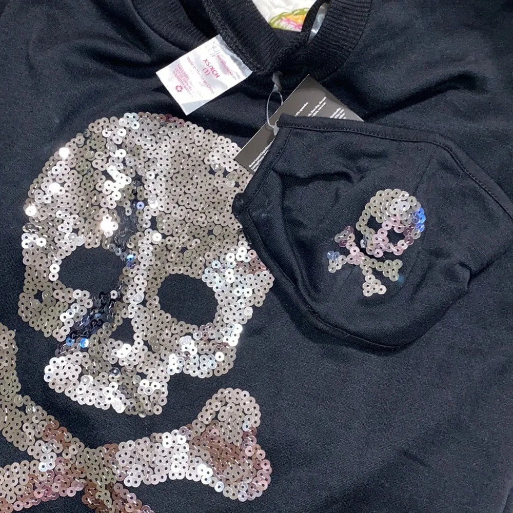 No Boundaries XS (1) juniors sweatshirt and mask - Image 2