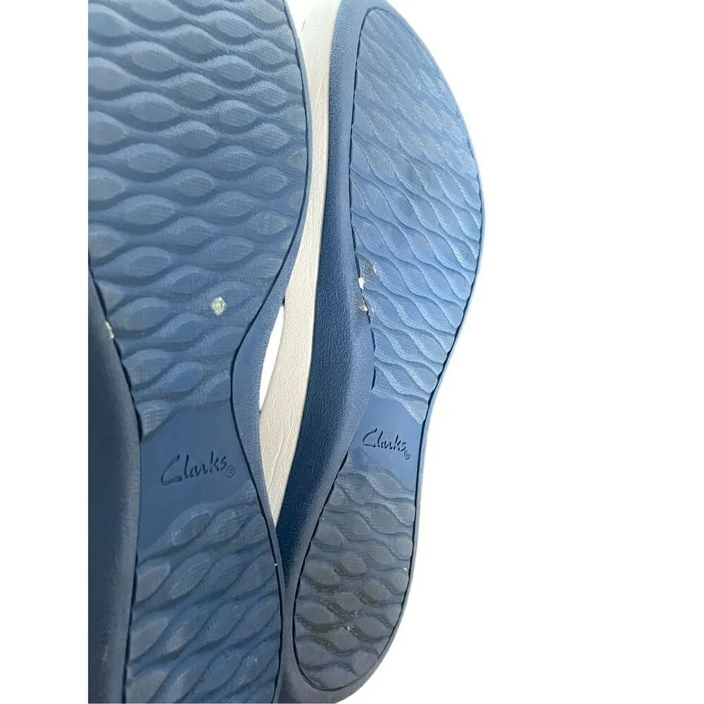 Women’s Clarks Aria Gibson Blue Floral Fabric Thong Sandals Size 10 - Image 3