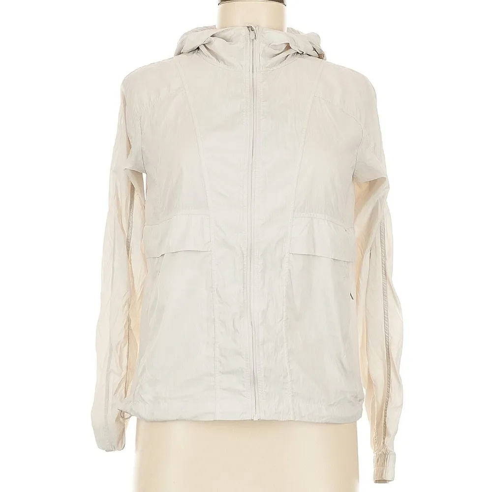 Lululemon  Lite Jacket Windbreaker - Image 3