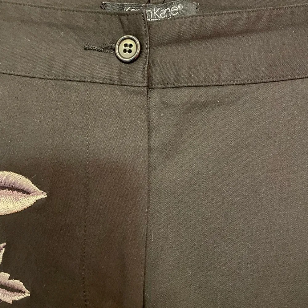 Karen Kane Lifestyle Black “ Cargo” Embroidered NWOT Pants-10 - Image 5