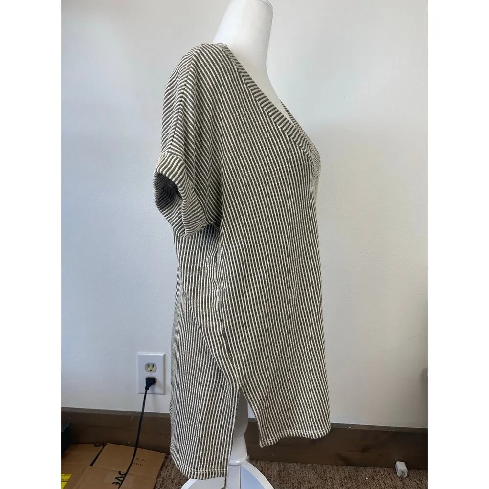 Daytrip Oversized V-Neck Tunic Striped Olive Green Short Sleeve TSHirt Womens XS - Image 4