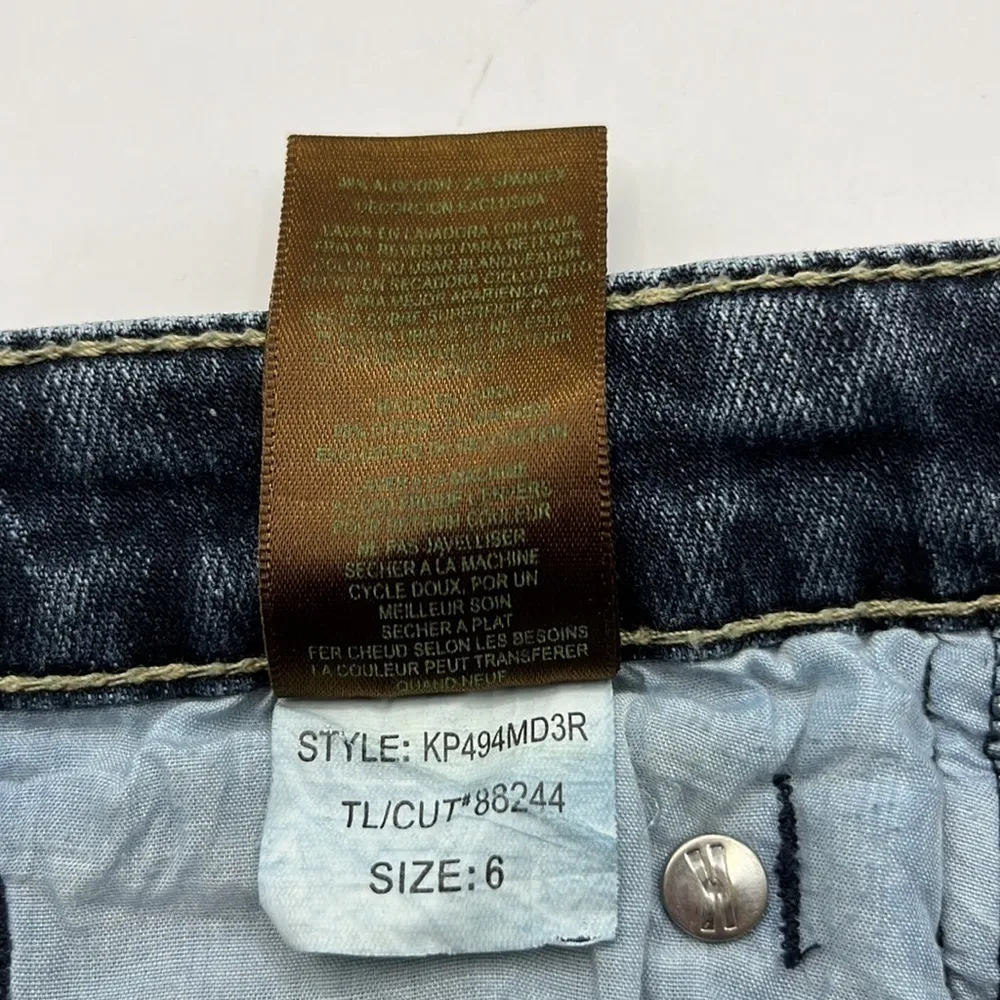 Kut From The Kloth Mid Rise Size 6 - Image 10