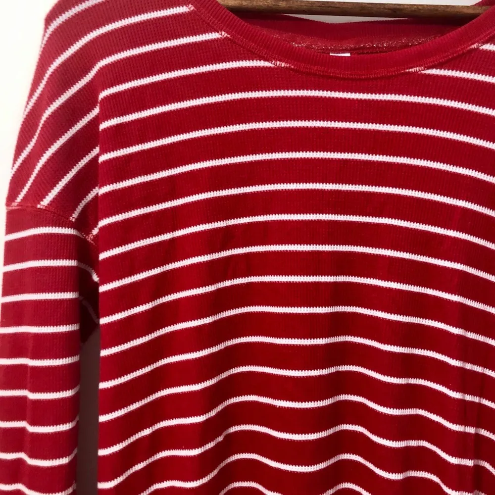 ⭐️Red & White Striped Pajama Shirt Size M - Image 4
