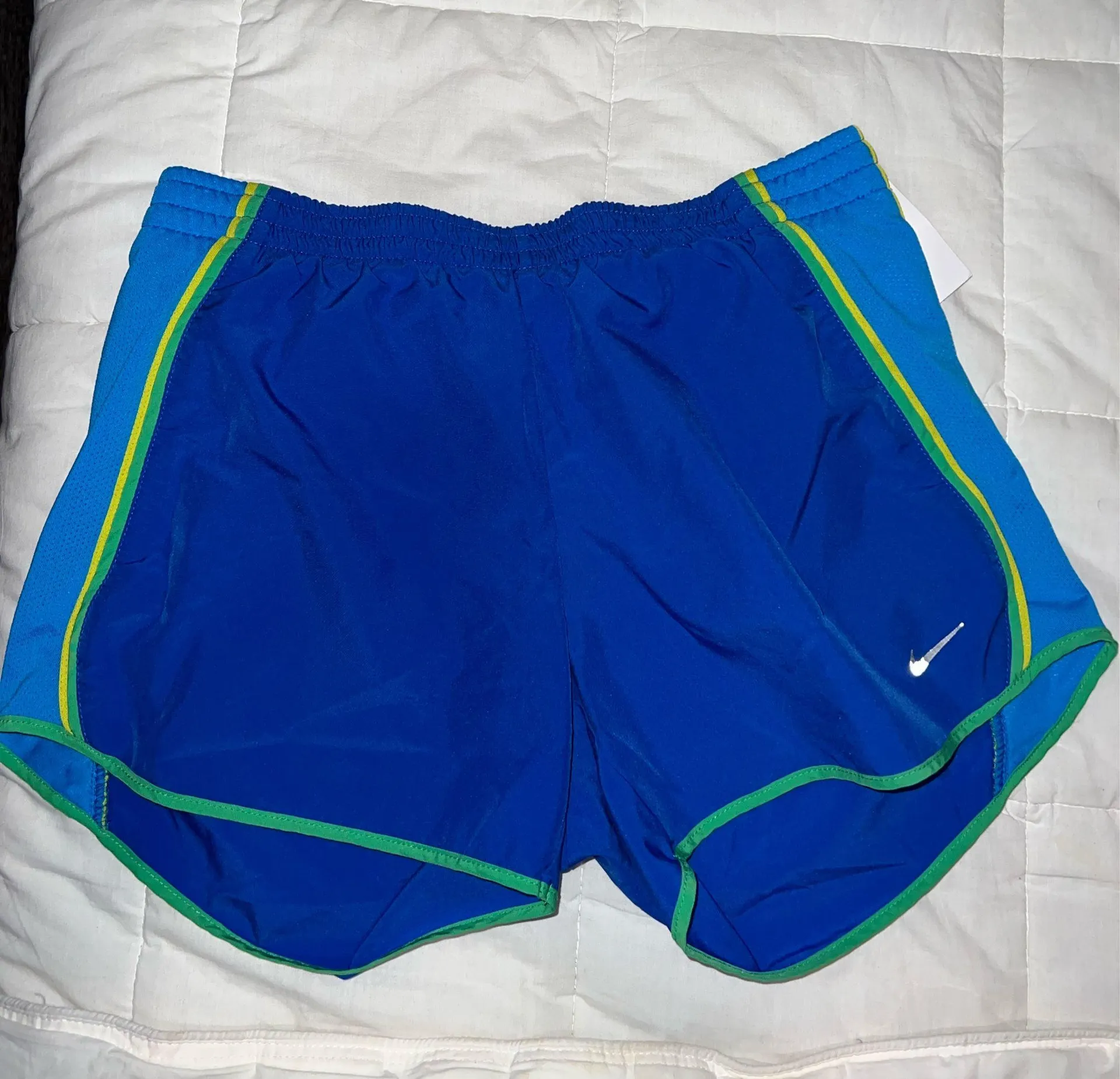 Nike Women's Dri-FIT Tempo Shorts - Image 2