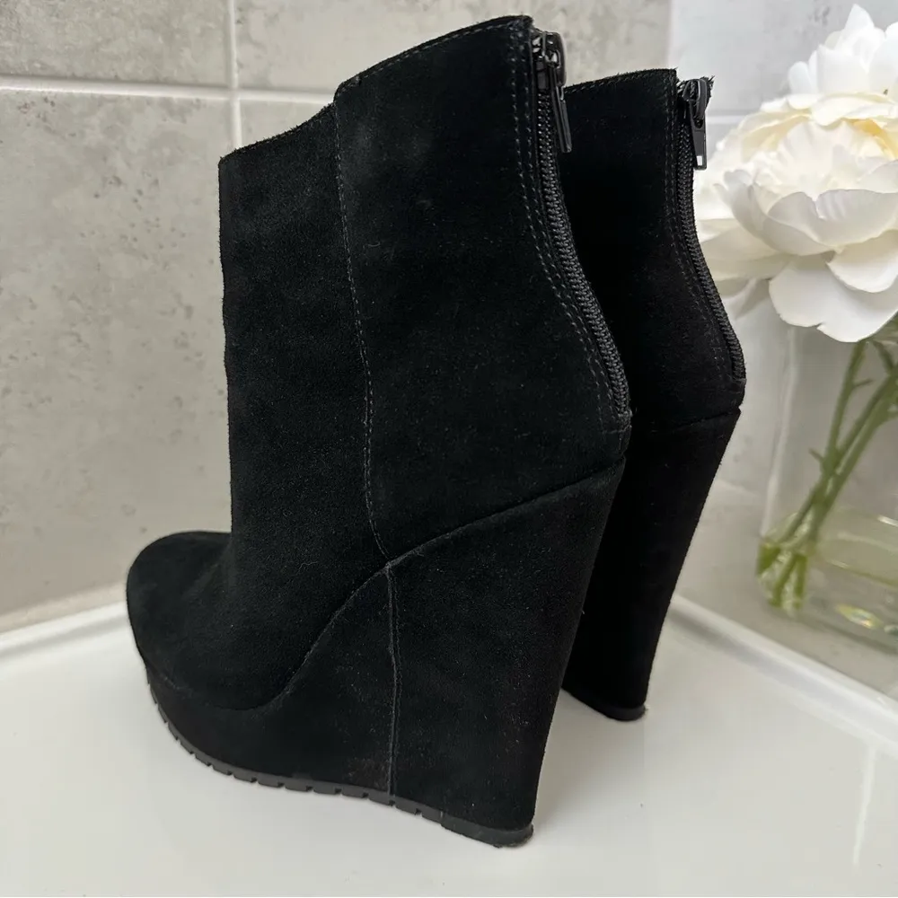 Kelsi Dagger Women’s Black Suede Wedge Booties Size 7.5 - Image 9