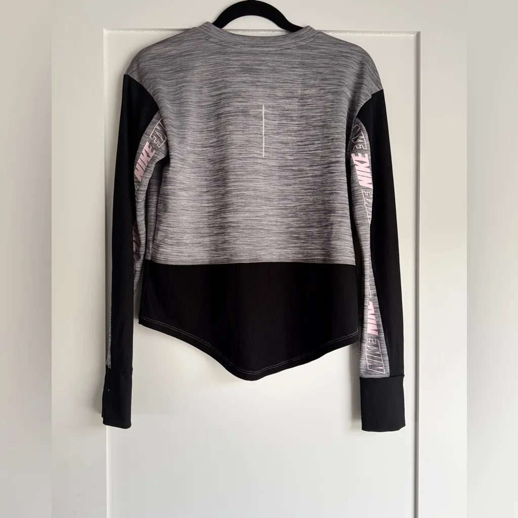 Nike Pacer Graphic Running Top Tee Long Sleeve Gray With Pink Spellout Sz Small - Image 3