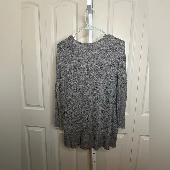 Miss Chevious‎ XS Gray Tunic Top V Neck Long Sleeve Casual Comfortable - Image 3