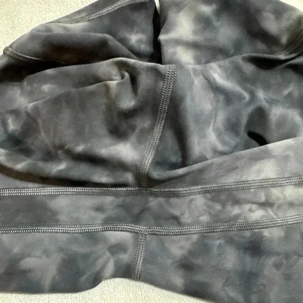 Lululemon Align Diamond Dye Shorts - Image 5