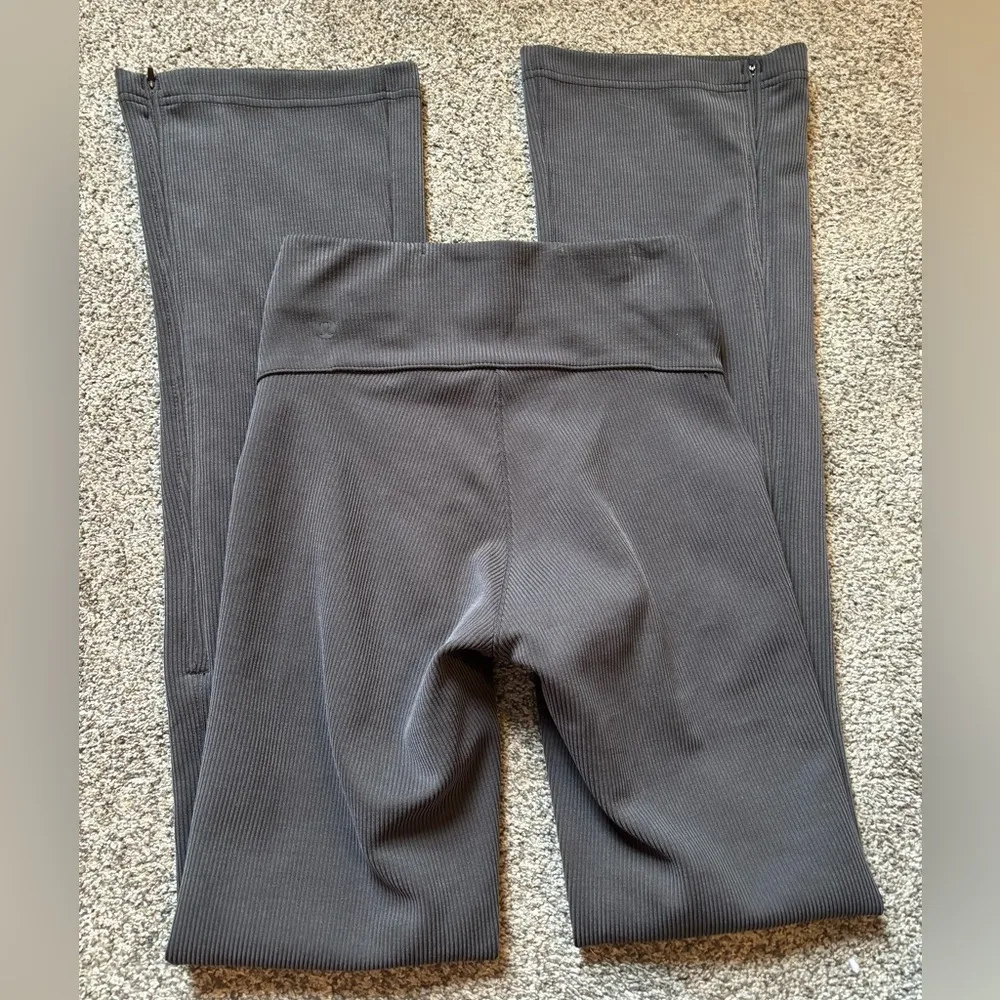 Lululemon  Black Ribbed Softstreme Pants - Image 3
