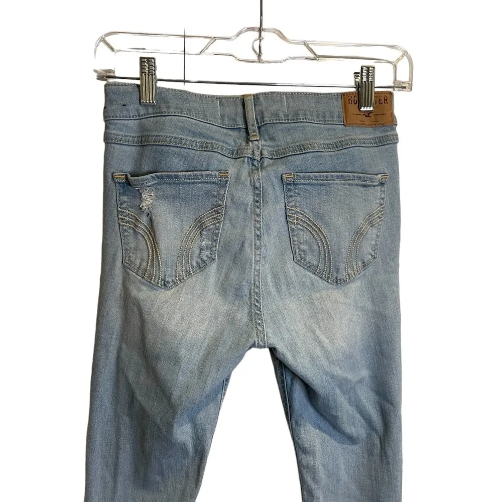 Hollister Light Wash Distressed Denim Skinny Jeans Size 1 25W - Image 2