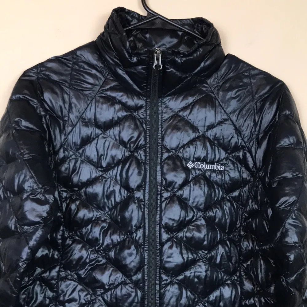 Columbia Women’s Thermal Coil Black Quilted Zip-Up Jacket - Image 2