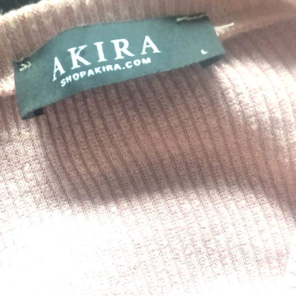 🆕 Akira Ribbed Lace Up Crop Top - Image 4