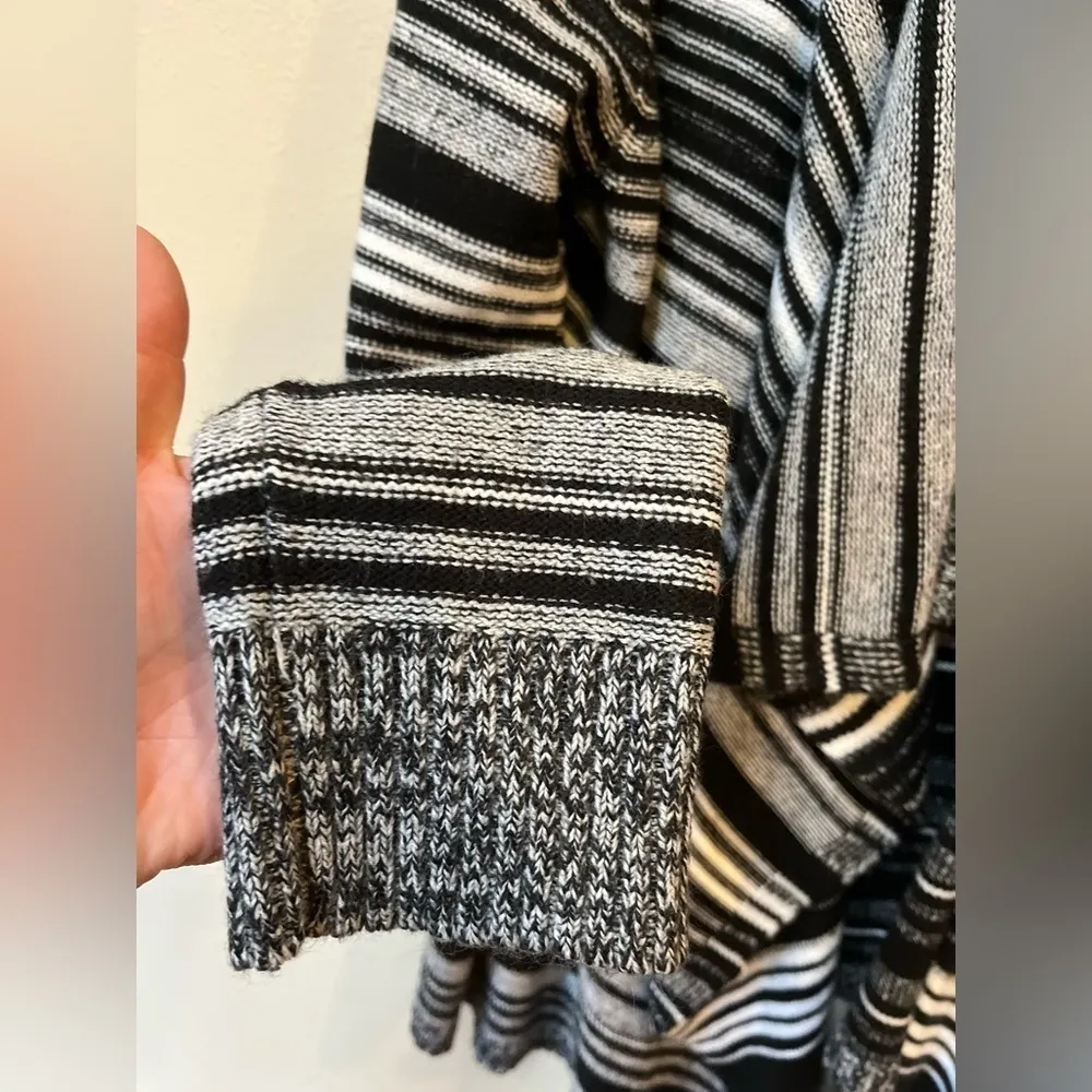 Striped Open Front Cardigan Sweater Black Gray White – Size Large - Image 6