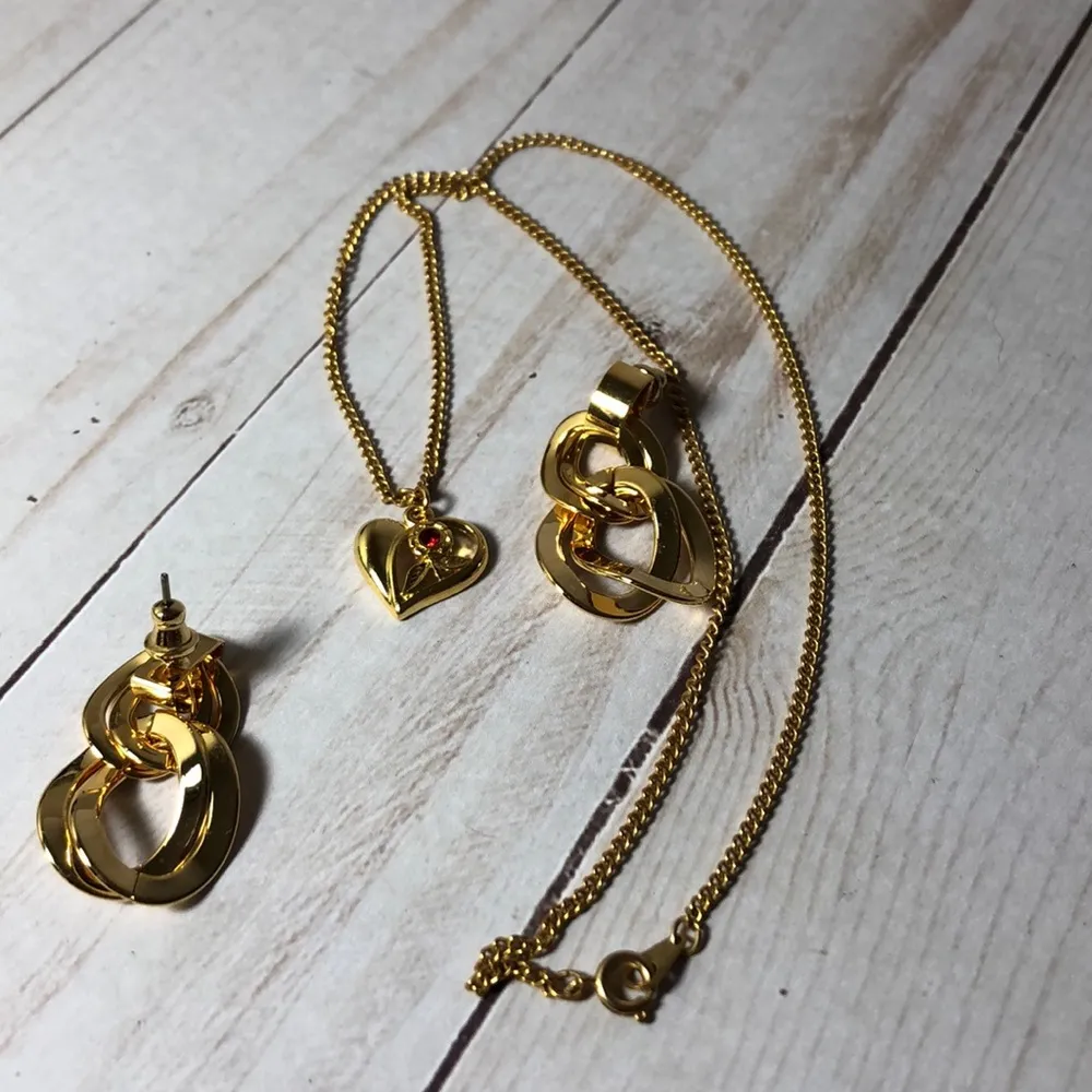 Avon Heart necklace and chain link pierced earrings set red ruby garnet gem VTG Gold - Image 11