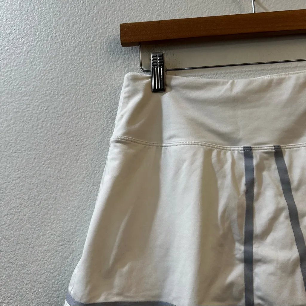 Nike Dri Fit Women's Activewear Tennis Mini Skirt Athletic Style Size Medium - Image 3