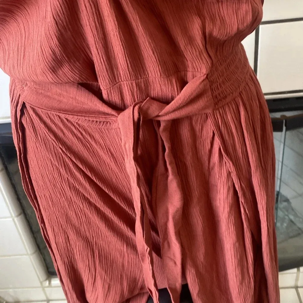 Becca by Rebecca Virtue Ponza Crinkled Rayon Jumpsuit CoverUp Bronze size large - Image 7