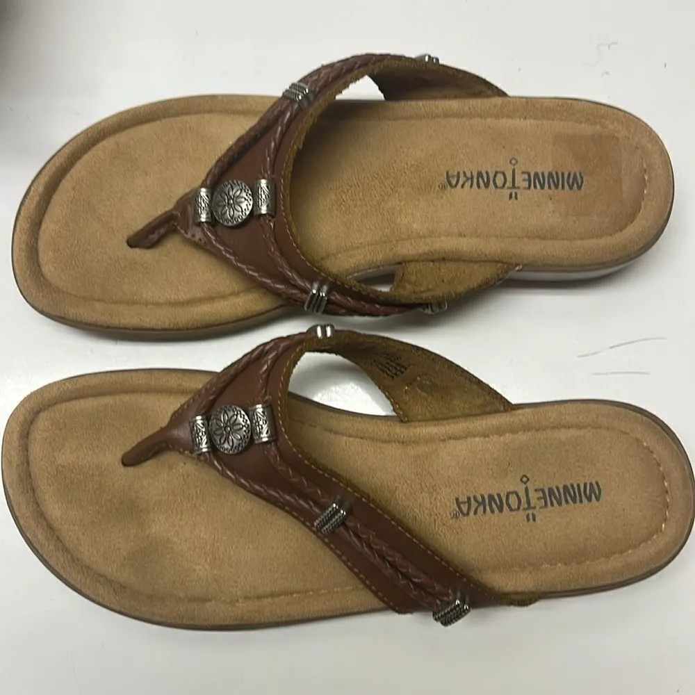 Minnetonka Brown Women’s Silverthorne 360 Thong Memory Foam Leather Sandals-Sz 7 - Image 5