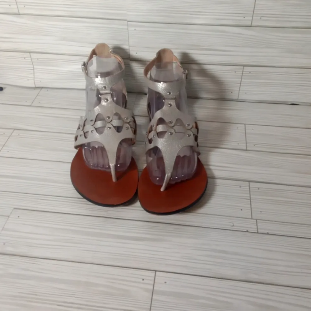 Vince  Camuto arlanian gladiator Sandals metal San angora size 10m women - Image 2