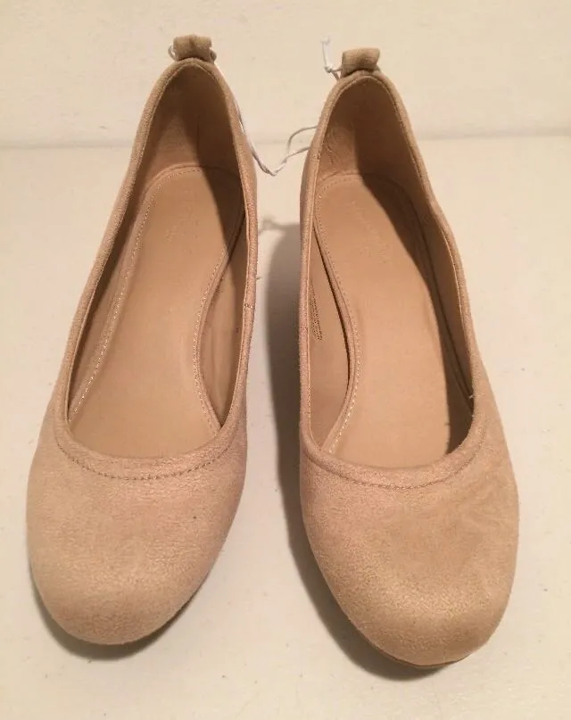 Beige Heels, Size 7 Tan - Image 2