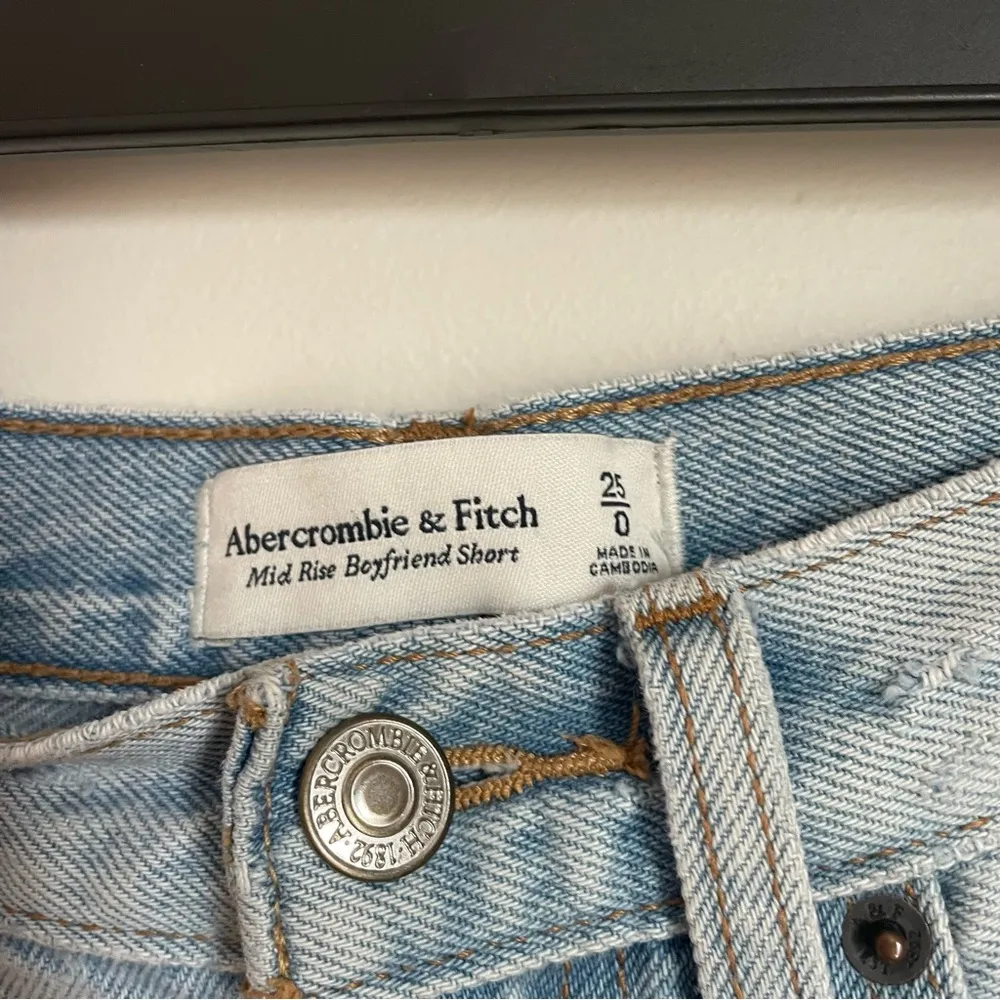 Abercrombie & Fitch Blue Jean Shorts Distressed High-Waisted - Image 3