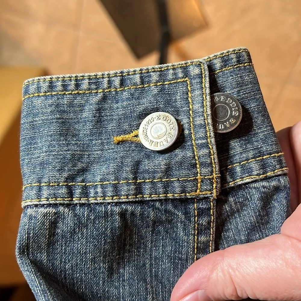 Eddie Bauer  Stretch Denim Button Down Jacket Size Medium - Image 7