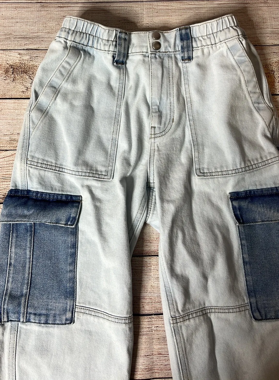 High Waist Two Tone Y2K Cargo Jeans - Image 2