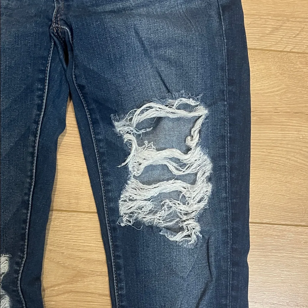 American Eagle Outfitters Women's Ripped Dark Blue Skinny Jeans - Image 5