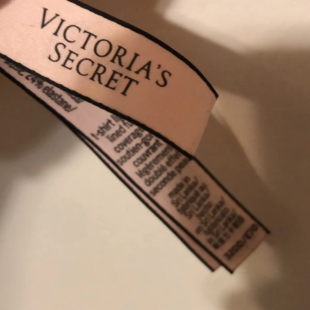 Victoria's Secret Wear Everywhere T-Shirt Lightly Lined Bra 32DD - Image 3