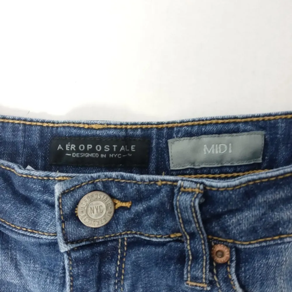Aeropostale distressed jean shorts size 2 - Image 2