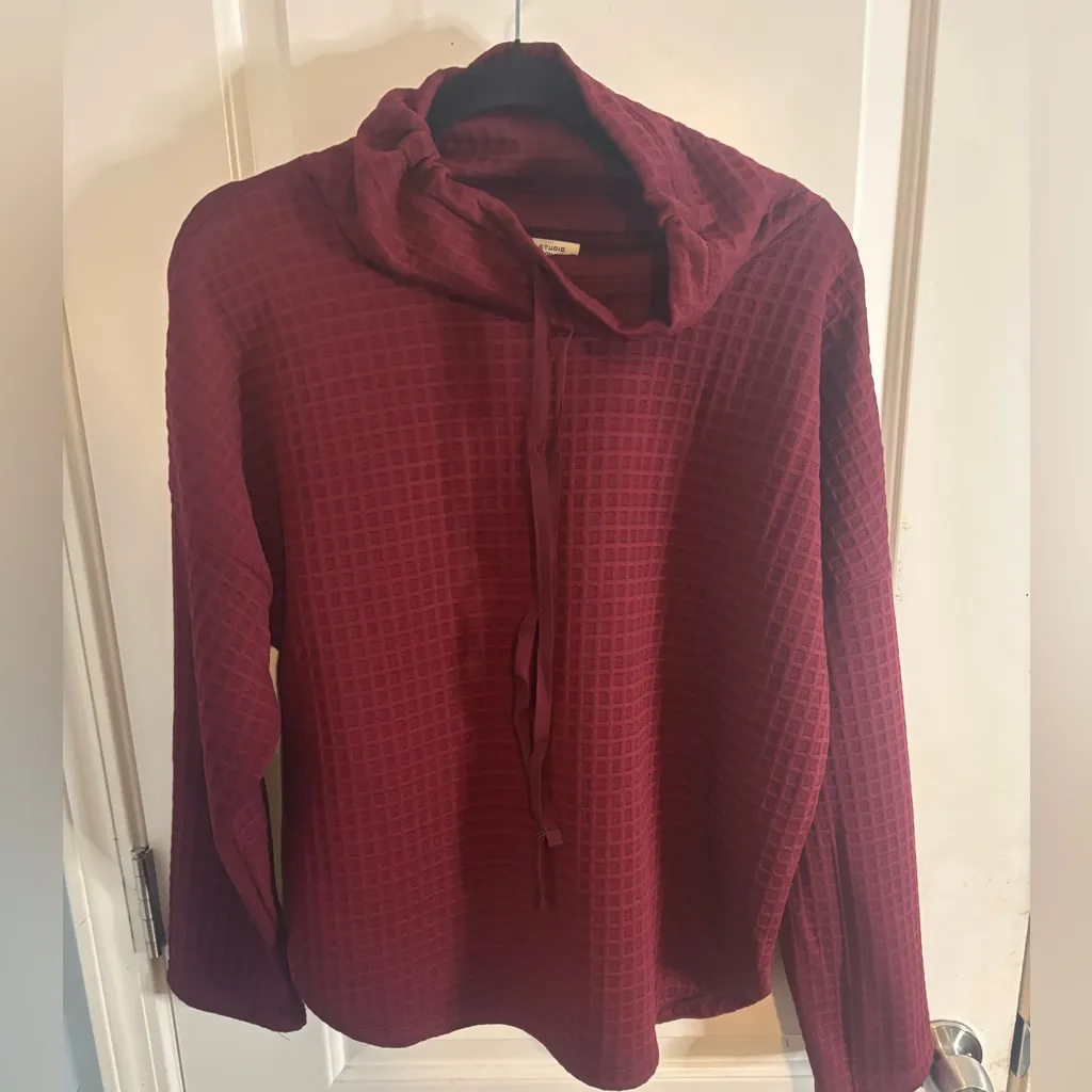 Max Studio  waffle Burgundy cowl neck Sweater size S NWT - Image 2