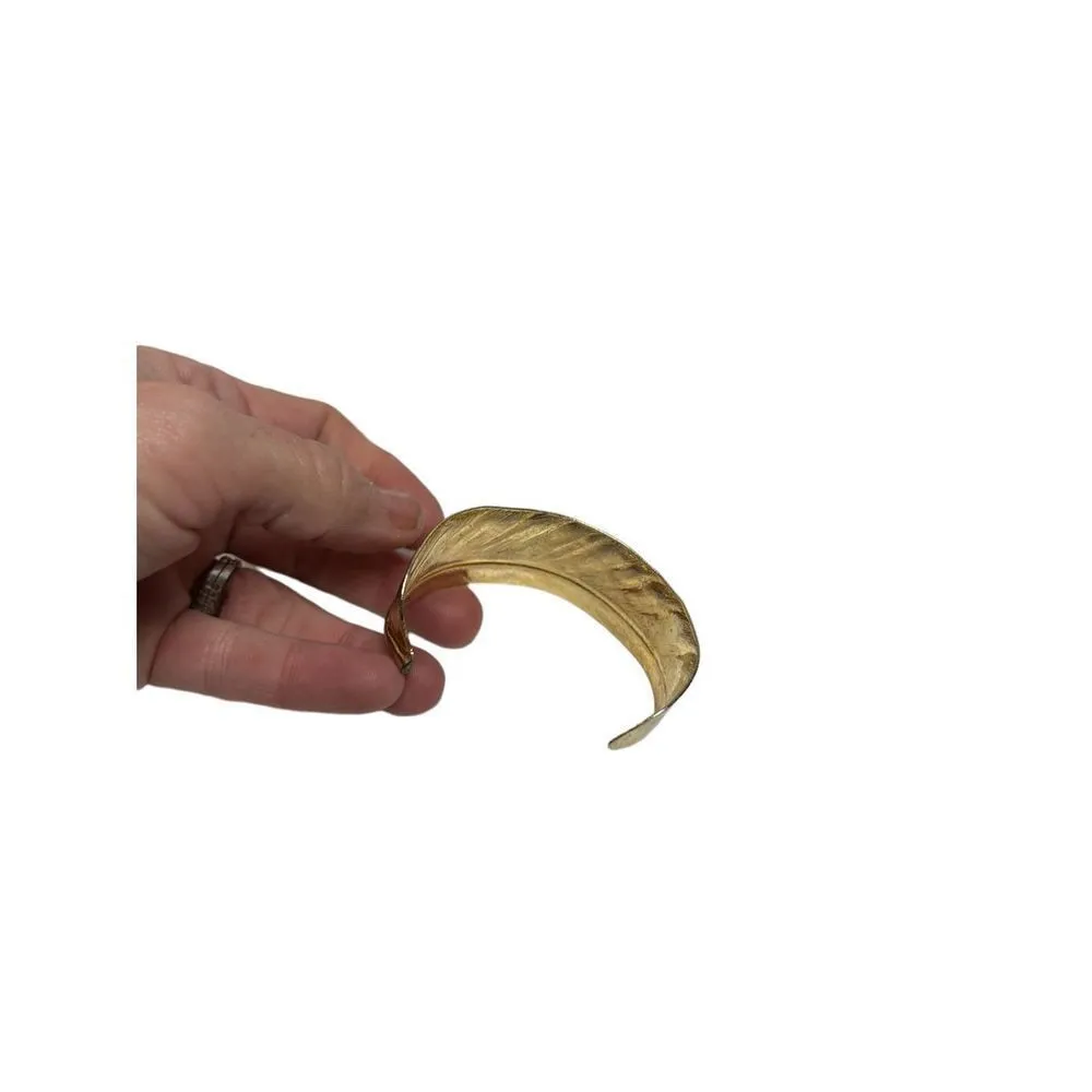 Brass feathered cuff bracelet statement piece Gold - Image 4