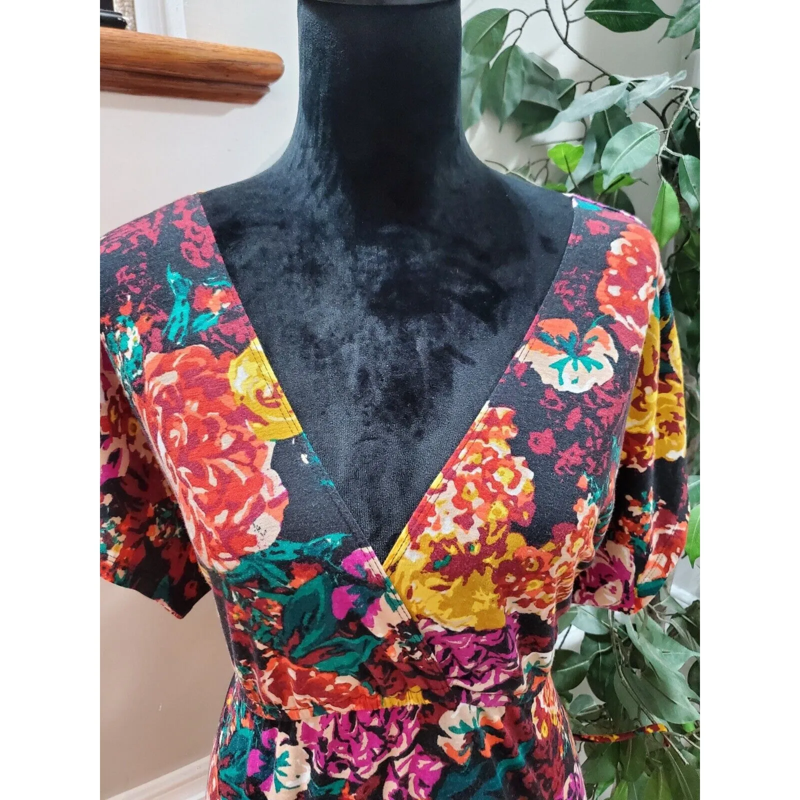 Pure Energy Women Multicolor Polyester V-Neck Short Sleeve Knee Length Dress 2X - Image 2