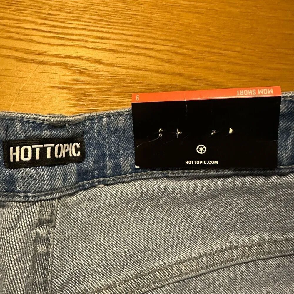 NWT mom short jeans star embellishment 9 - Image 3