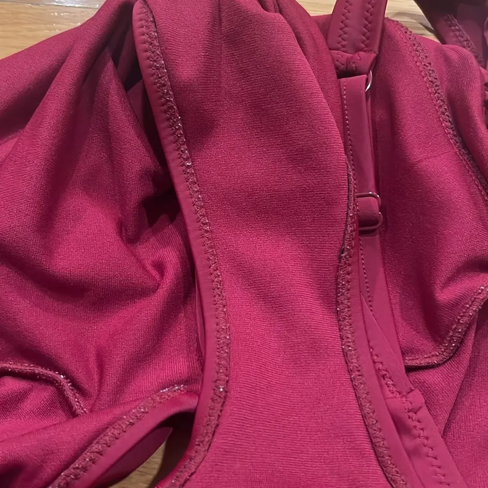 Old navy women’s one piece swimsuit size xlarge. - Image 7