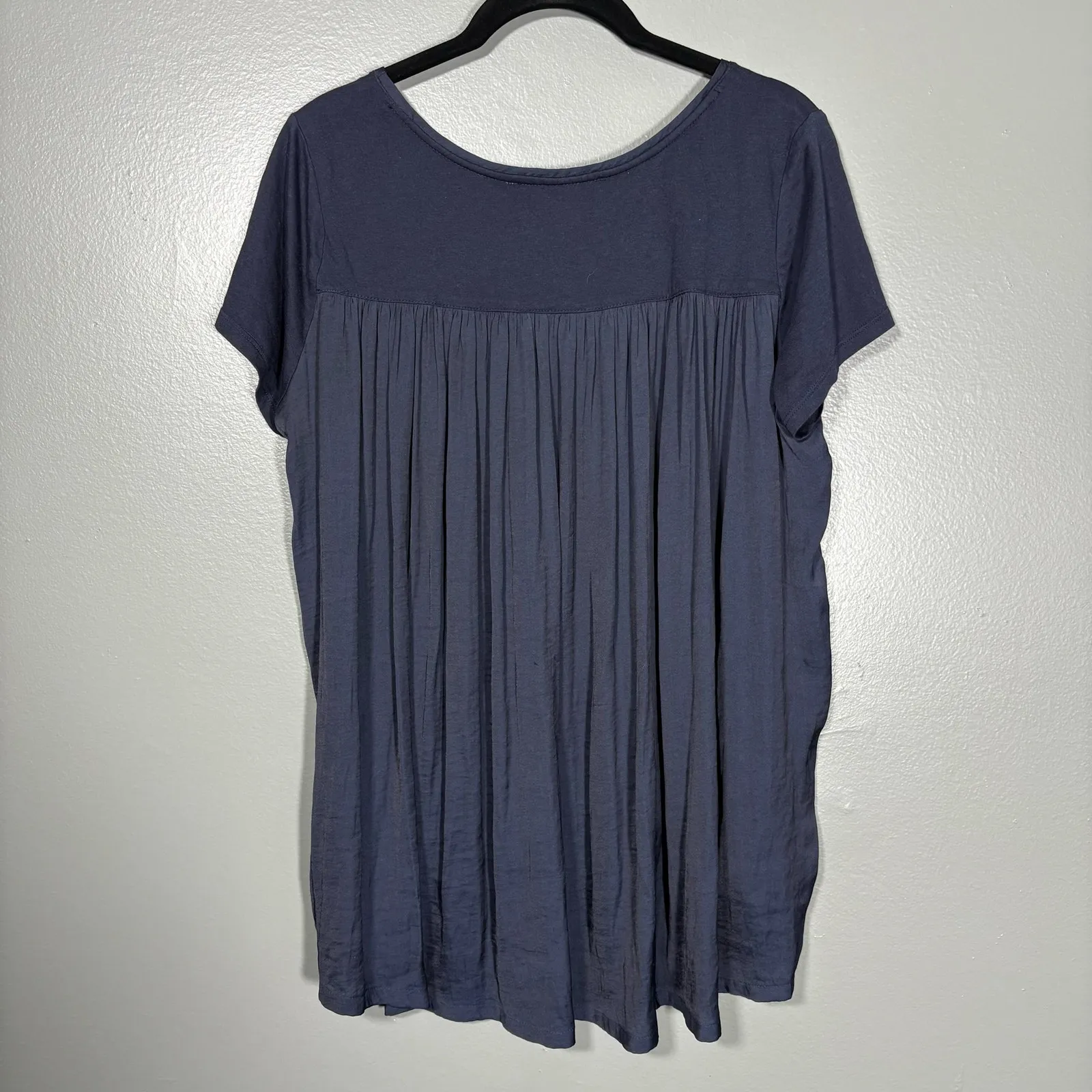 Ann Taylor LOFT Women's Navy Blue Chiffon Back T-Shirt - Size Medium - Boho Top - Image 6