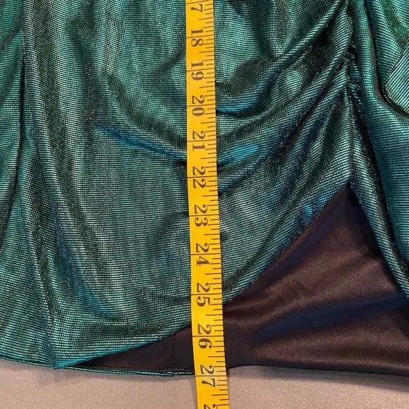 City Vibe,‎ Mini sparkle Cocktail Dress w/ruffle on one side,sleeveless, sz M - Image 4