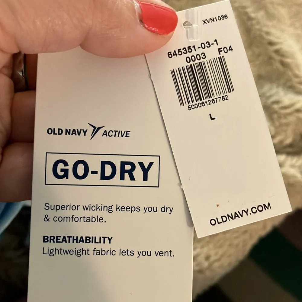 NWT Old Navy Ultralite Side-Ruched Performance Top, Large - Image 8