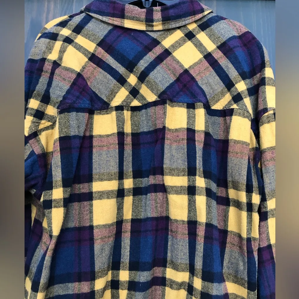 Pink Rose flannel size M - Image 5