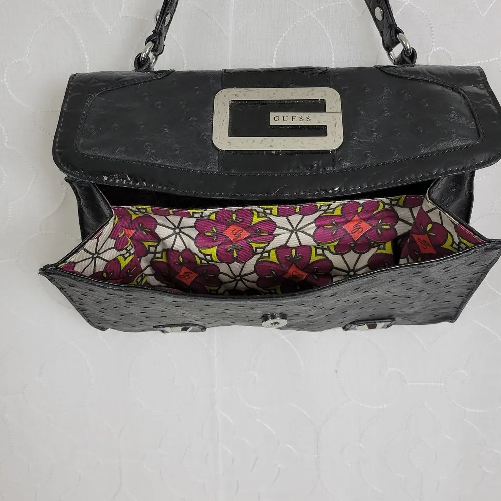 Guess Womens Shoulder Bag Black Ostrich Embossed Faux Leather Accordion Clutch - Image 57