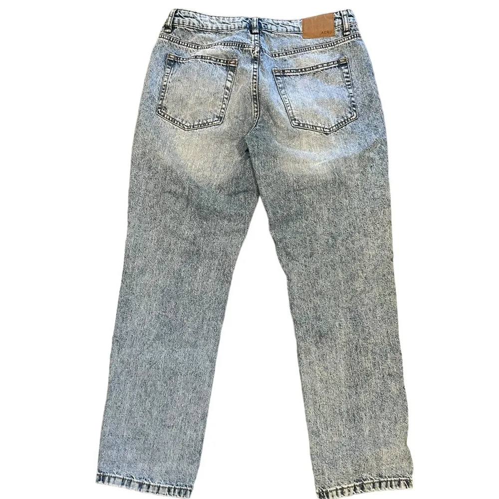 Aeropostale Distressed Boyfriend Mid Rise Light Wash Jeans Sz 8 - Image 3