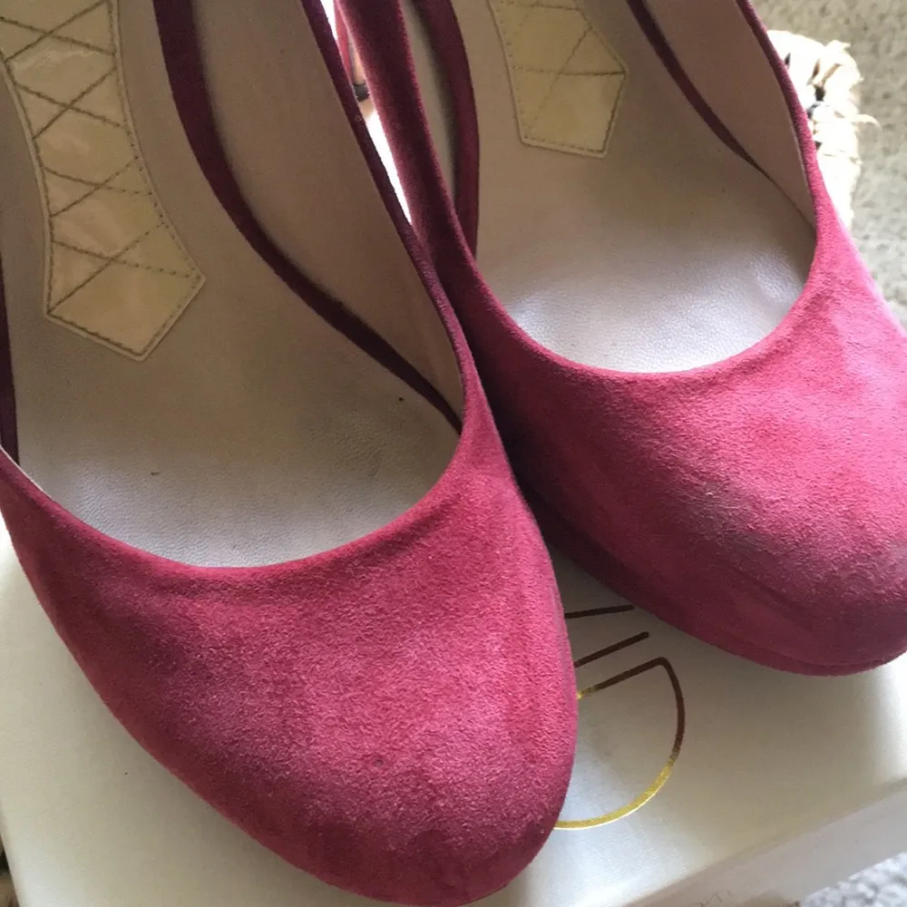 Joan & David gorgeous suede leather heels - Image 5